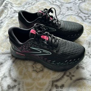 BROOKS Glycerin Running Shoe 🖤
